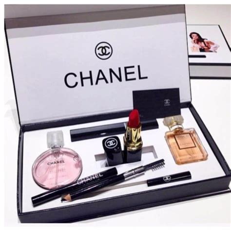 chanel beauty gifts